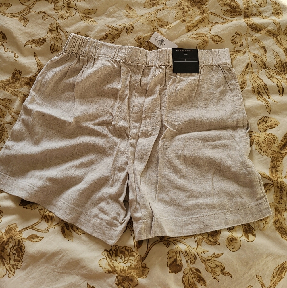 Women's Linen Shorts - Picture 4 of 5